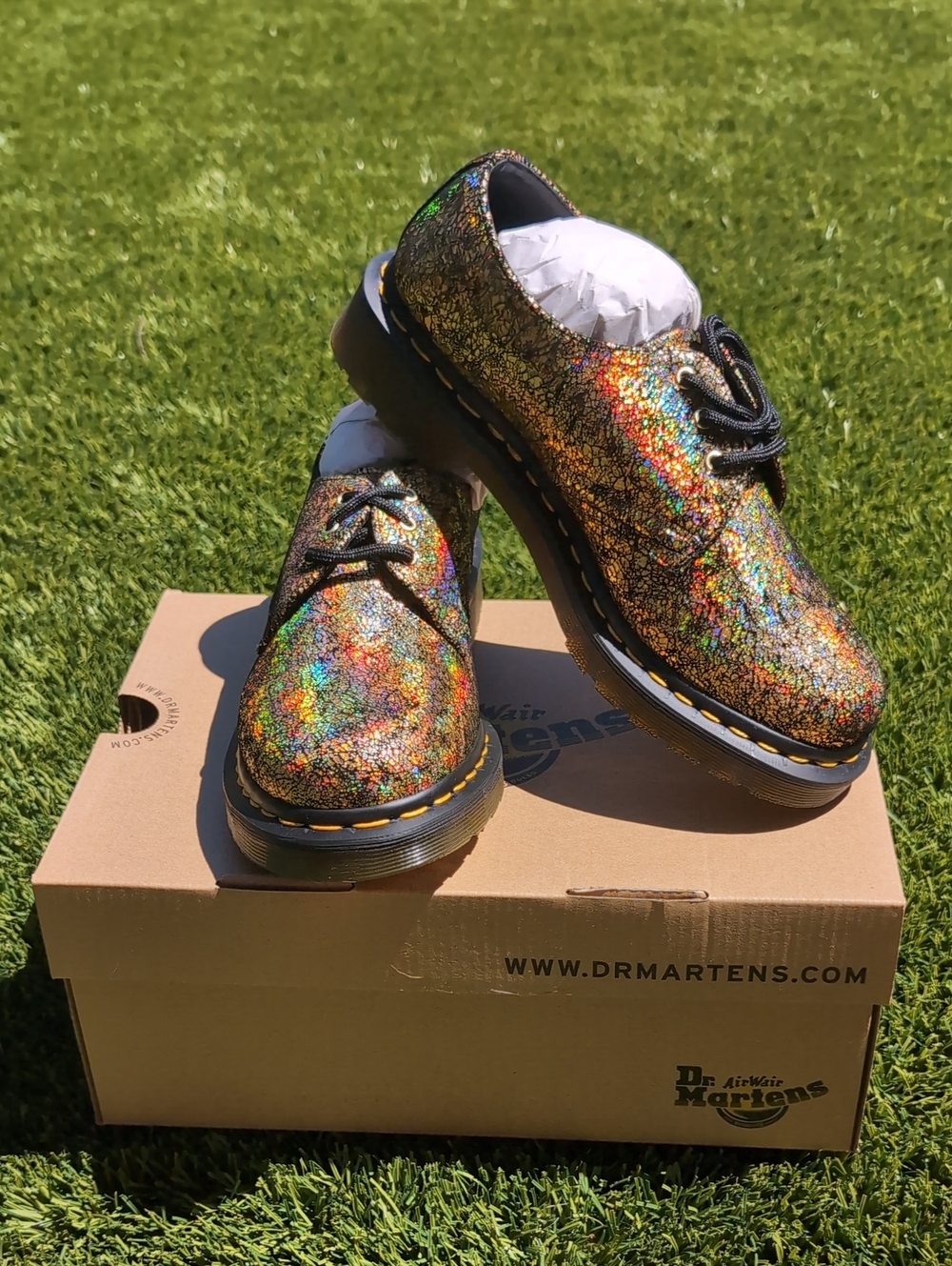 NEW Dr. Martens Gold Iridescent Holographic Lace-Up 1461 Oxford Rainbow Crackle